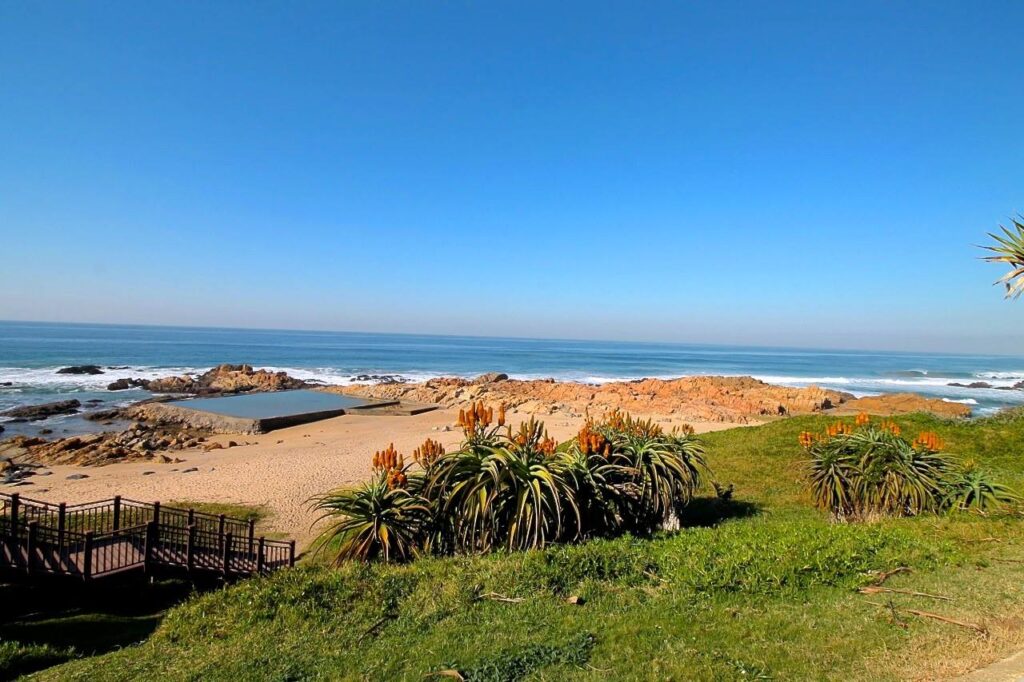 Whale Rock 3, Self Catering Holiday Accommodation, South Coast