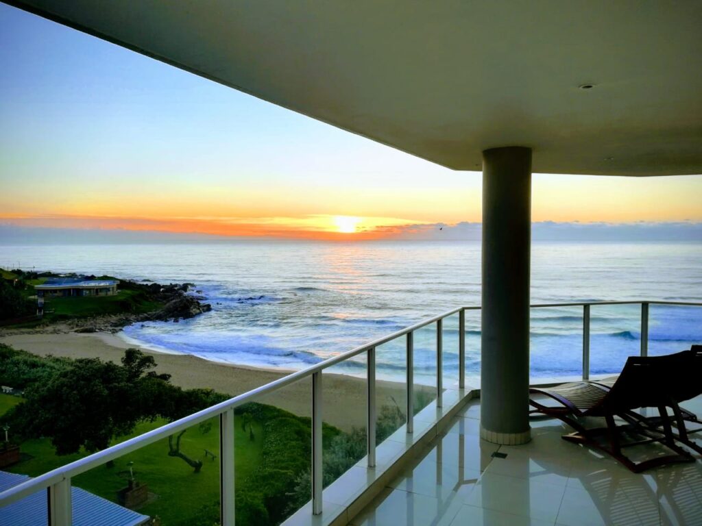 Lucien Sands 602, Manaba Beach, Stunning Sea Views, Luxury Apartment, On the Beach