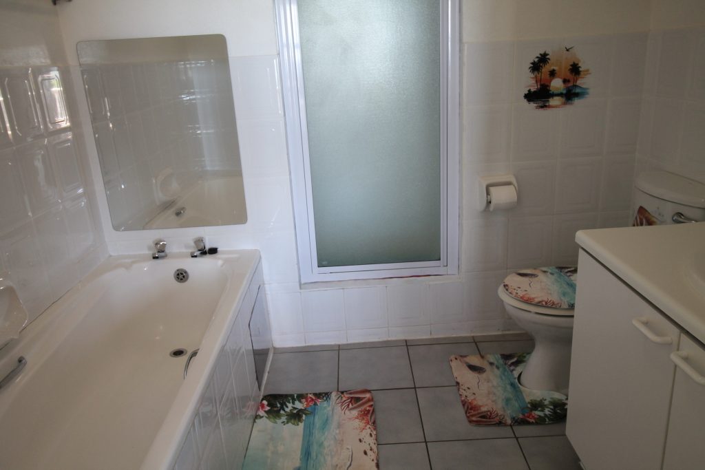 Laguna La Crete 104, Self Catering Holiday Accommodation, Uvongo