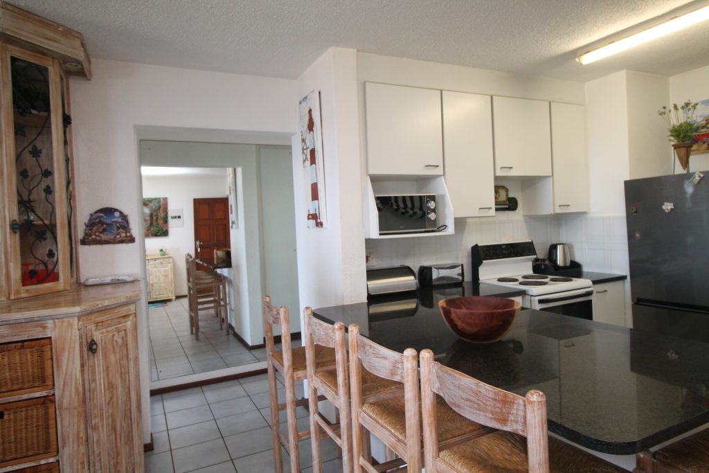 Laguna La Crete 104, Self Catering Holiday Accommodation, Uvongo