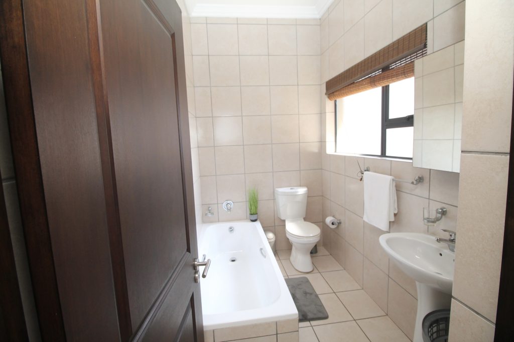 Topanga 70, Self-Catering Holiday Accommodation, Uvongo