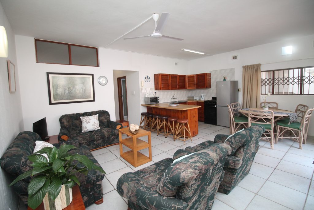 Uvongo Cabanas 3B, Self-Catering Holiday Accommodation