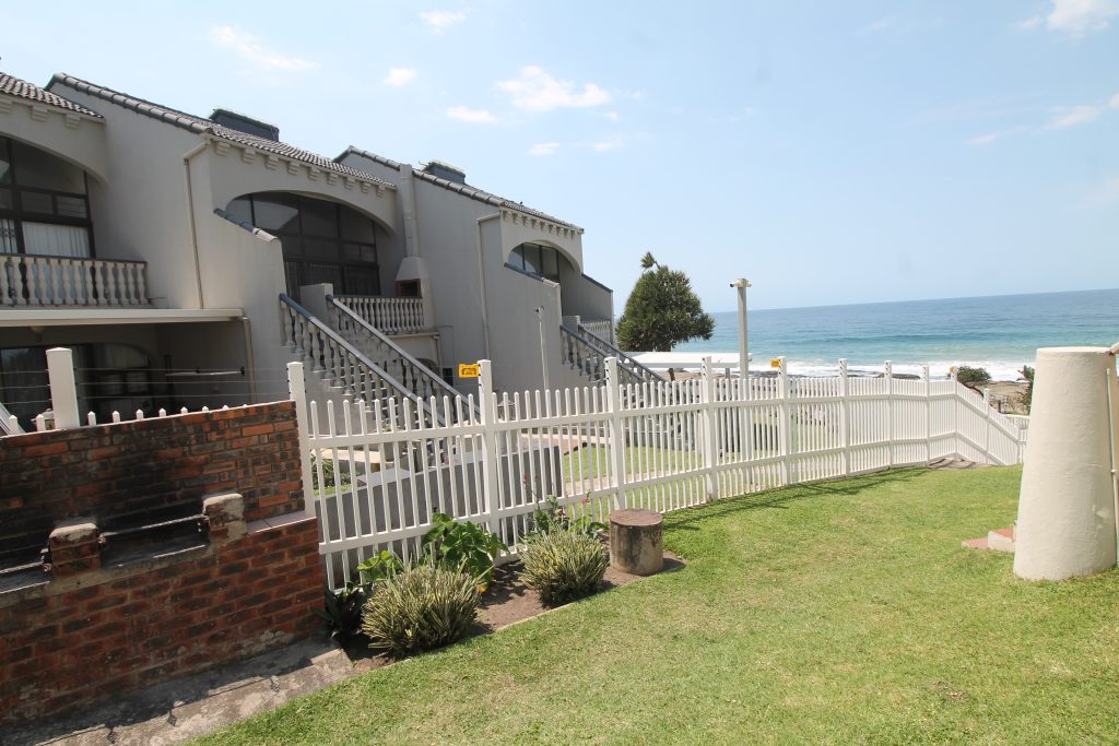 Uvongo Cabanas 3B, Self-Catering Holiday Accommodation