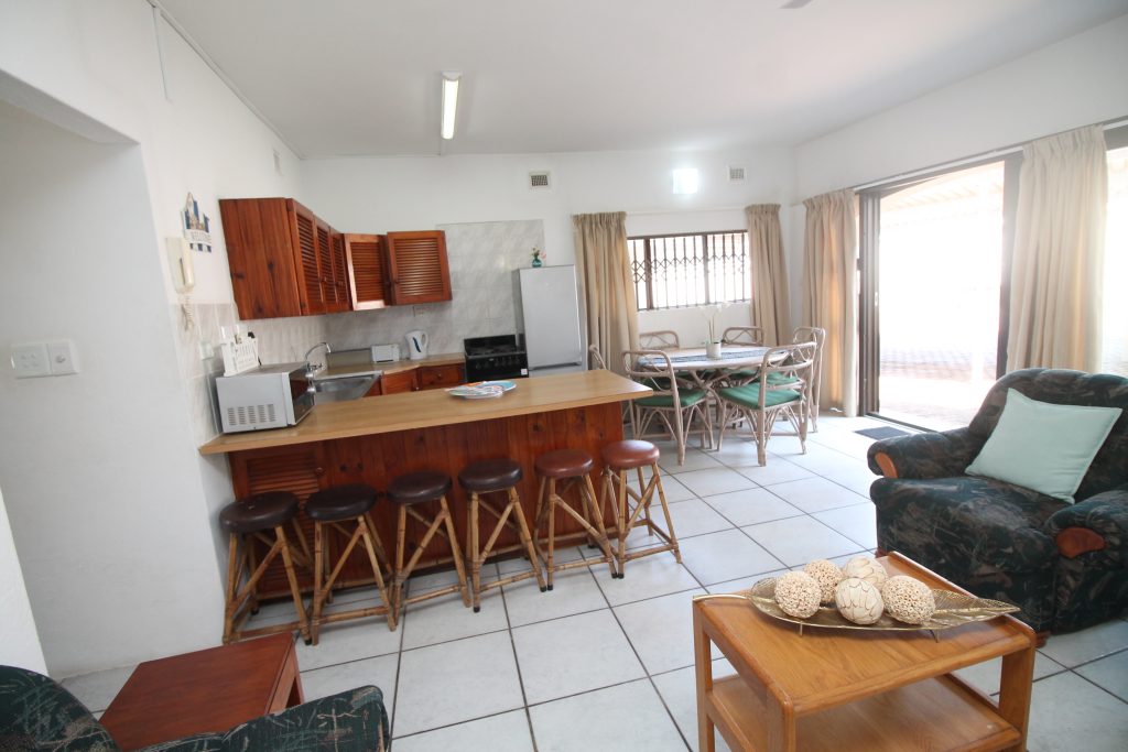 Uvongo Cabanas 3B, Self-Catering Holiday Accommodation