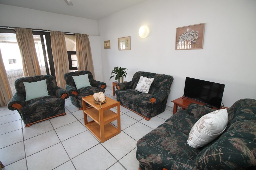 Uvongo Cabanas 3B, Self-Catering Holiday Accommodation