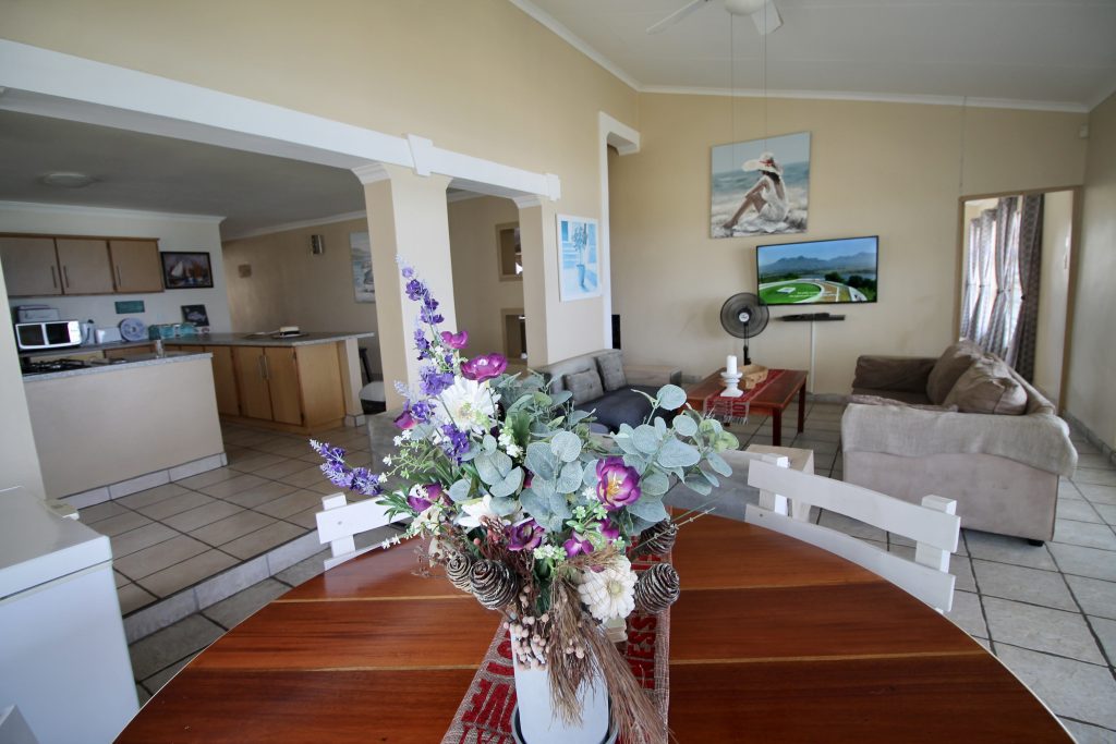 Strandloper 14, Self-Catering Holiday Accommodation, Uvongo