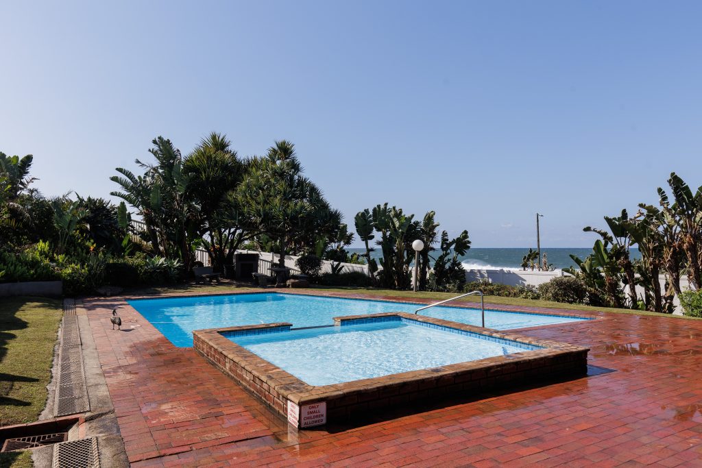 Laguna La Crete 101, Self Catering Holiday Accommodation, Uvongo