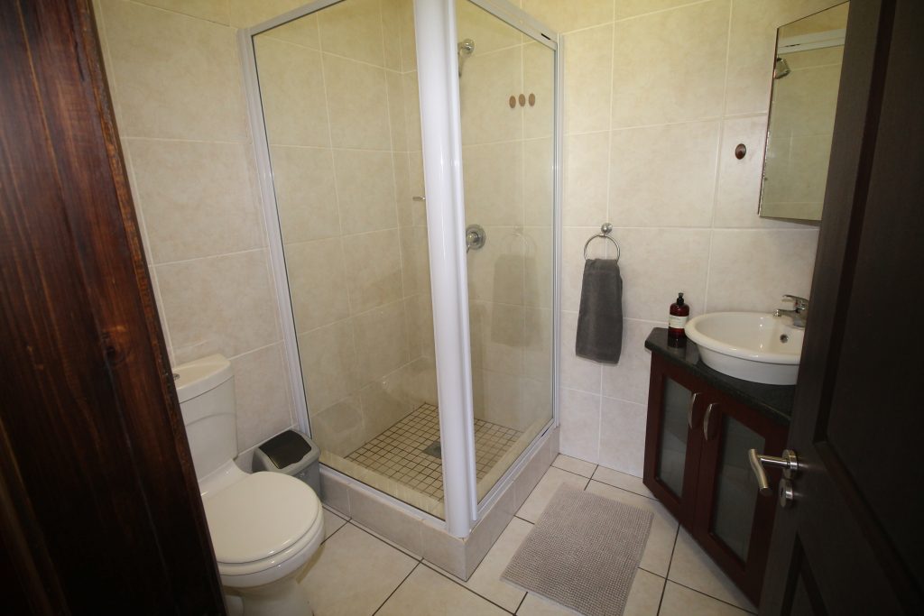 Topanga 4, Self Catering Holiday Accommodation, Uvongo