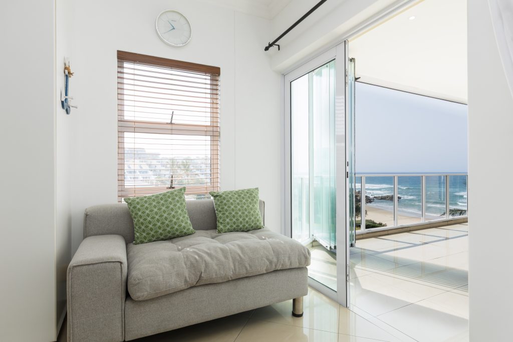 Lucien Sands 402, Self-Catering Holiday Accommodation