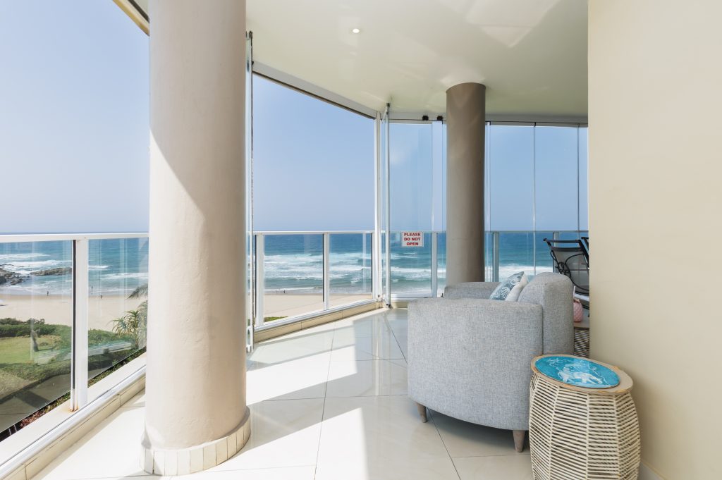 Lucien Sands 402, Self-Catering Holiday Accommodation