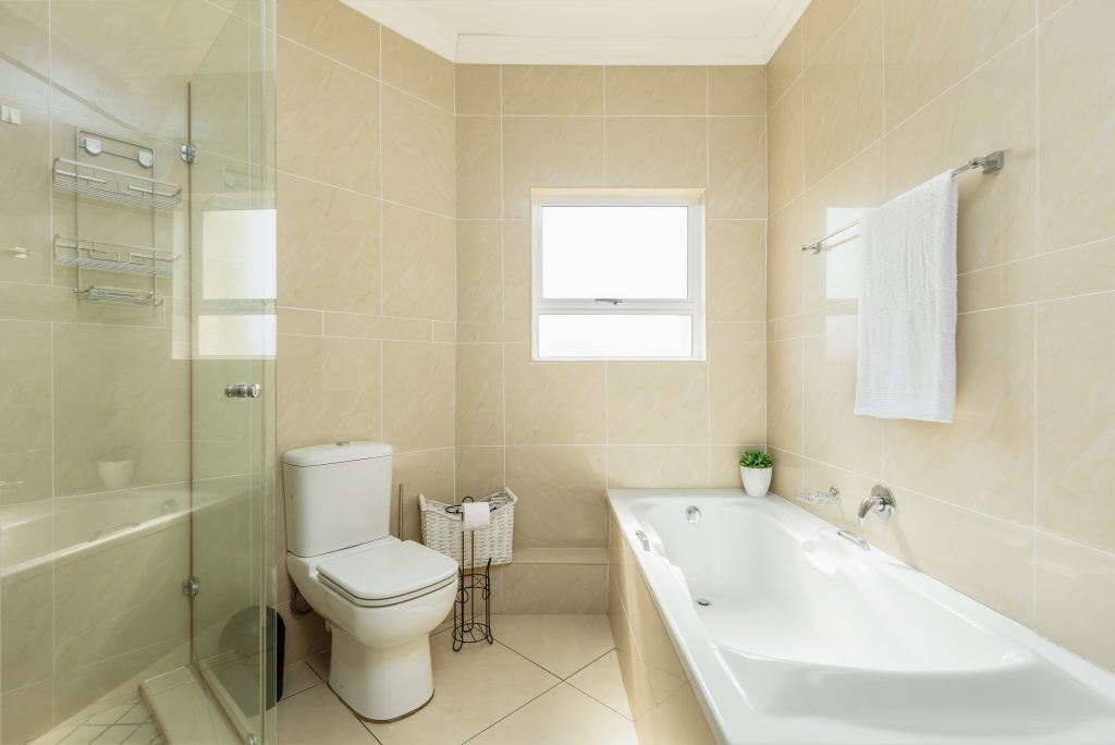 Lucien Sands 402, Self-Catering Holiday Accommodation