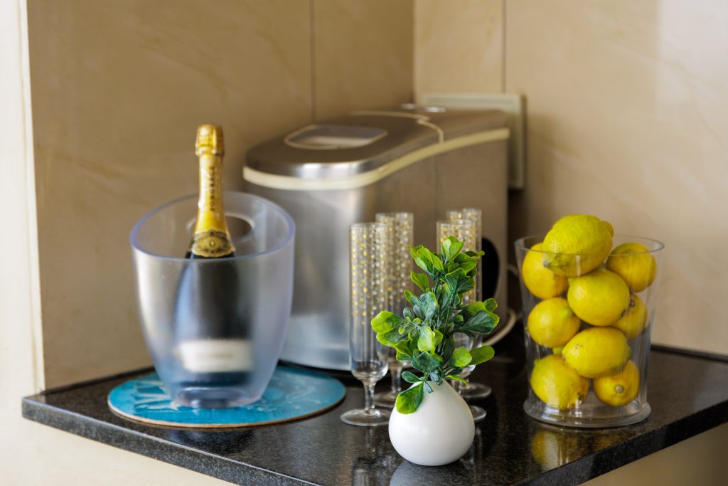 Lucien Sands 402, Self-Catering Holiday Accommodation
