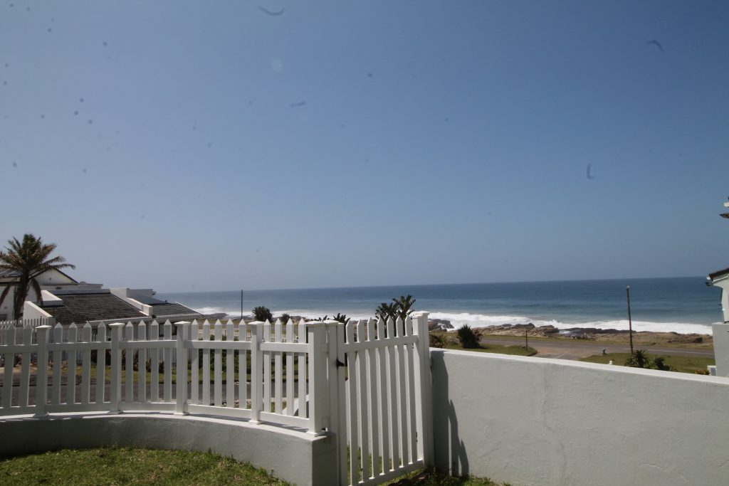 Shabay 12, ManabaBeach, South Coast, 1 Shabay 12, Self-Catering Holiday Accommodation