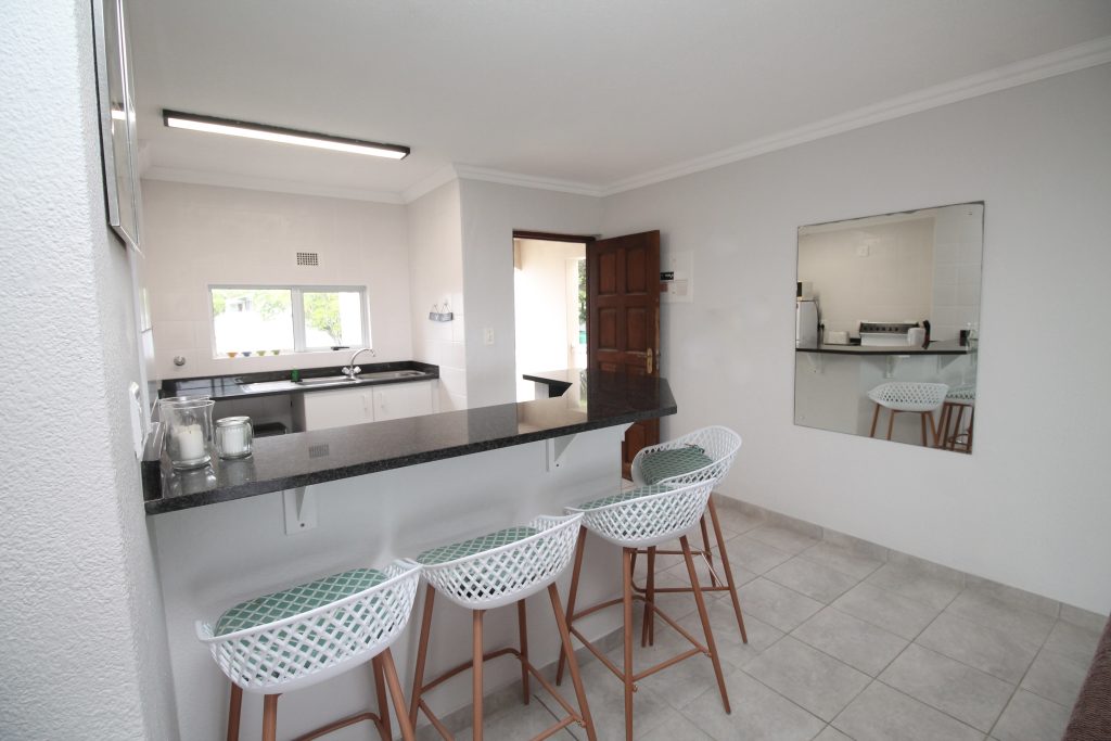 Laguna La Crete 176, Self-Catering Holiday Accommodation, Uvongo