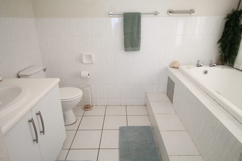 Laguna La Crete 11, Self-Catering Holiday Accommodation, Uvongo