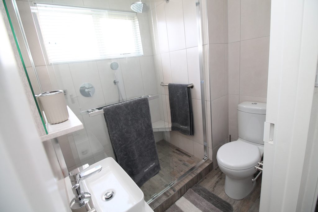 Laguna La Crete 192, Self-Catering Holiday Accommodation, Uvongo