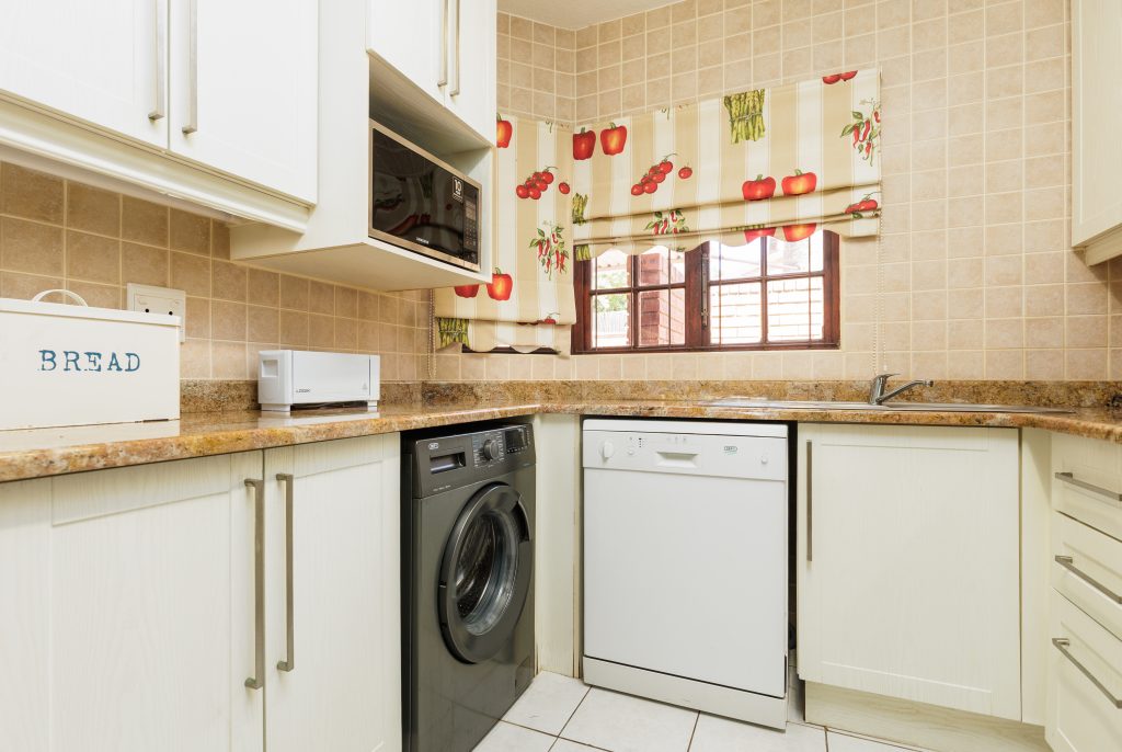 Shelly De La Mer 7, Self-Catering Holiday Accommodation