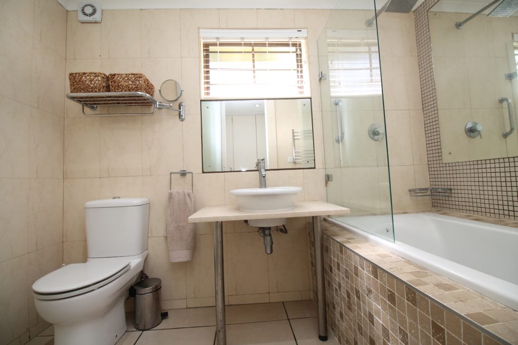 Sumelda 1, Self Catering Holiday Accommodation, South Coast