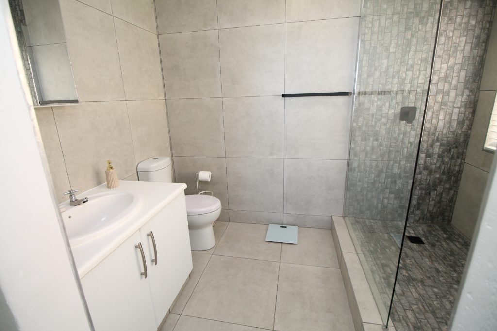 Laguna La Crete 11, Self-Catering Holiday Accommodation, Uvongo