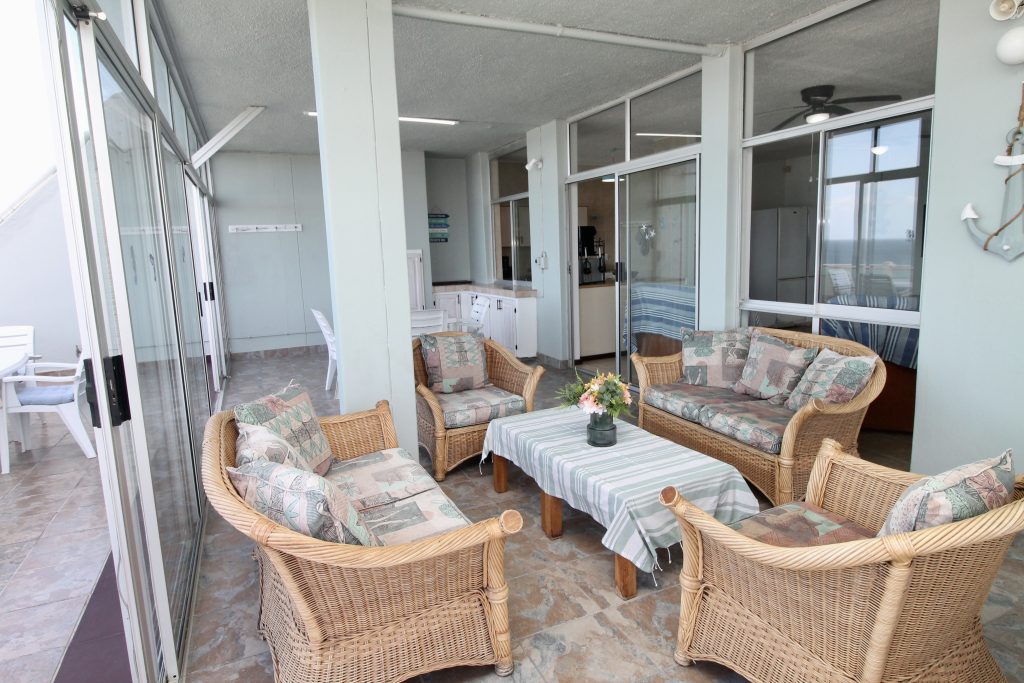 Playa Del Mar 15, Self-Catering Holiday Accommodation, Manaba Beach