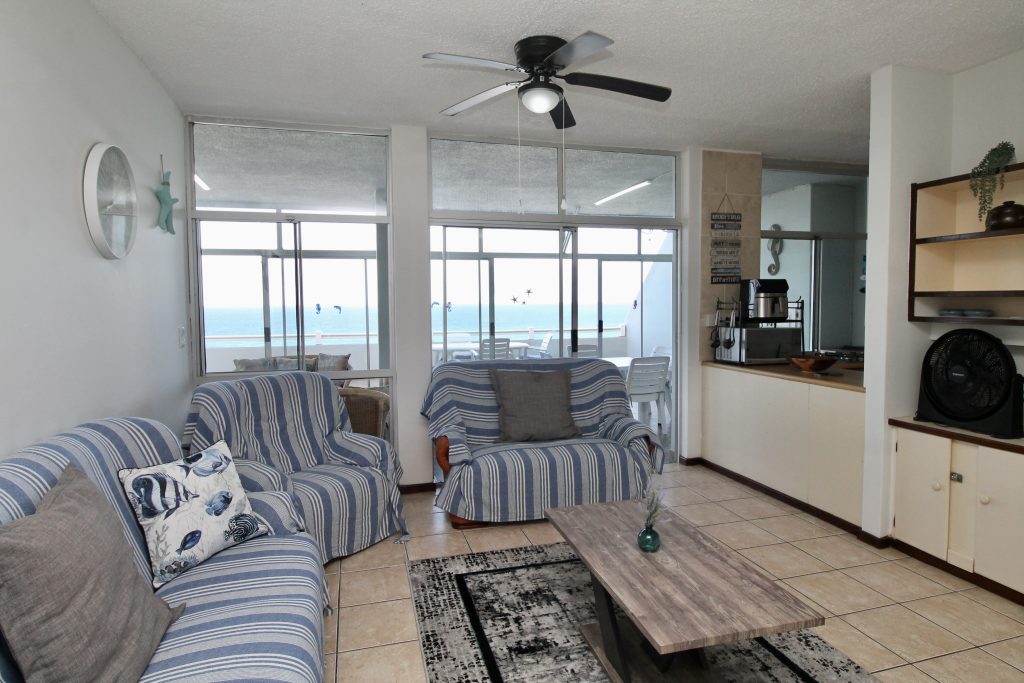 Playa Del Mar 15, Self-Catering Holiday Accommodation, Manaba Beach