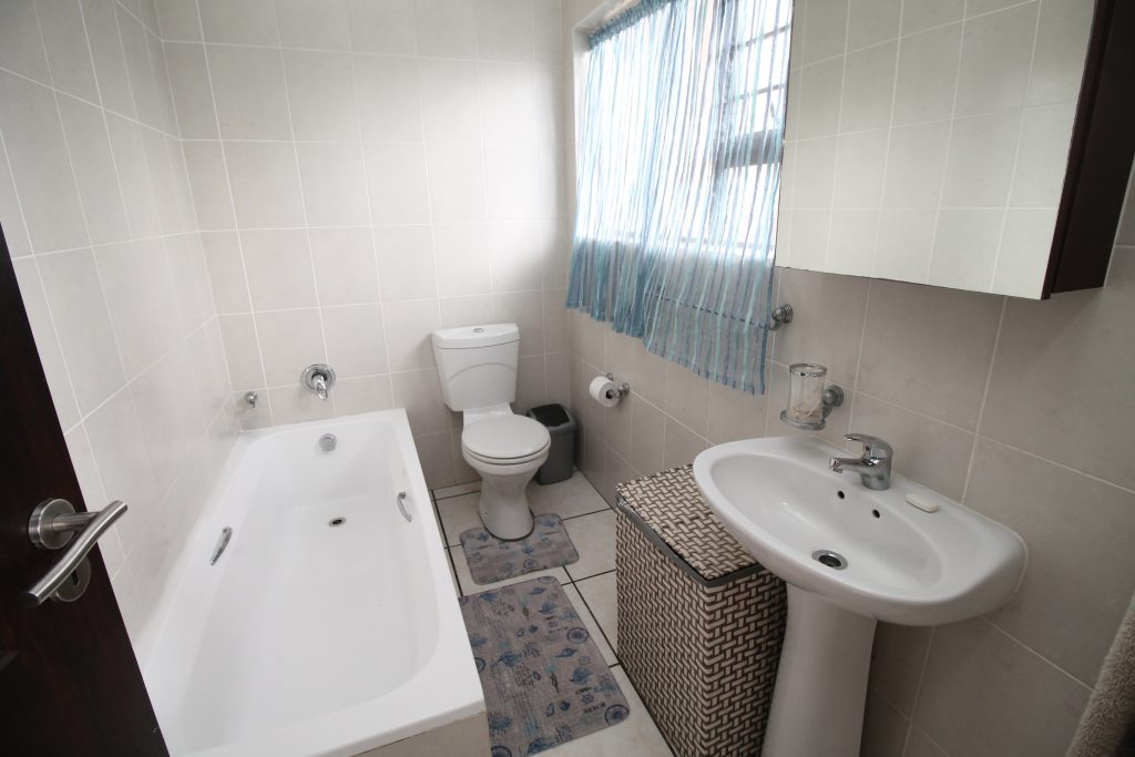 Topanga 43, Self-Catering Holiday Accommodation, Uvongo