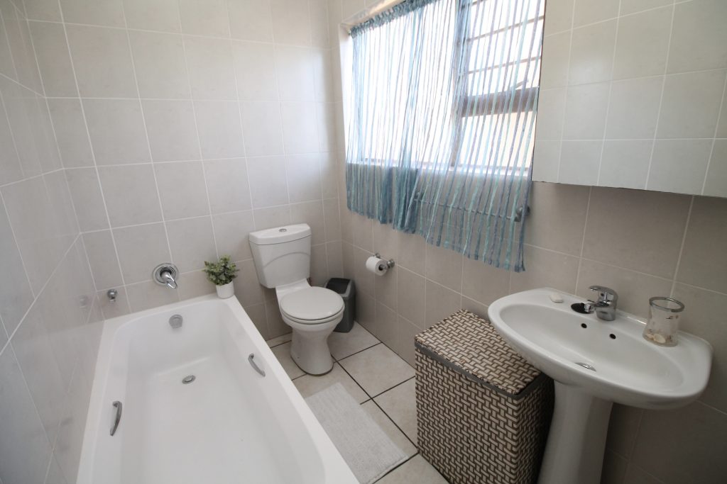 Topanga 4, Self-Catering Holiday Accommodation, Uvongo