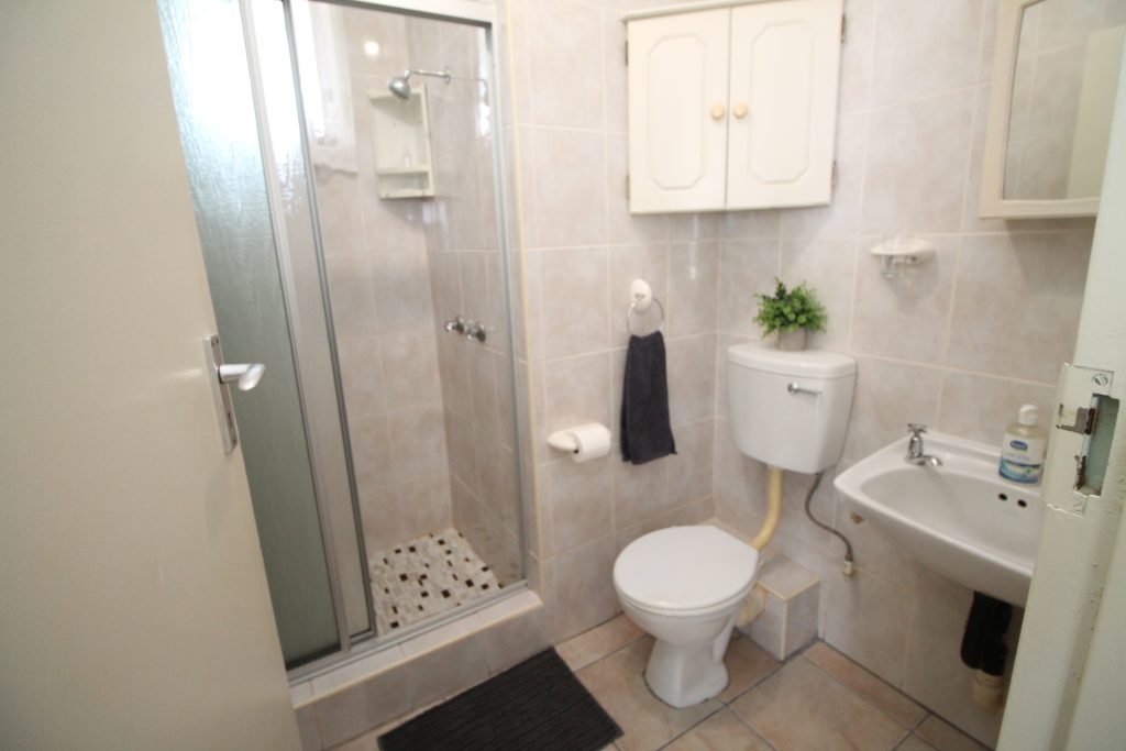 Esmezee 4, Self-Catering Holiday Accommodation