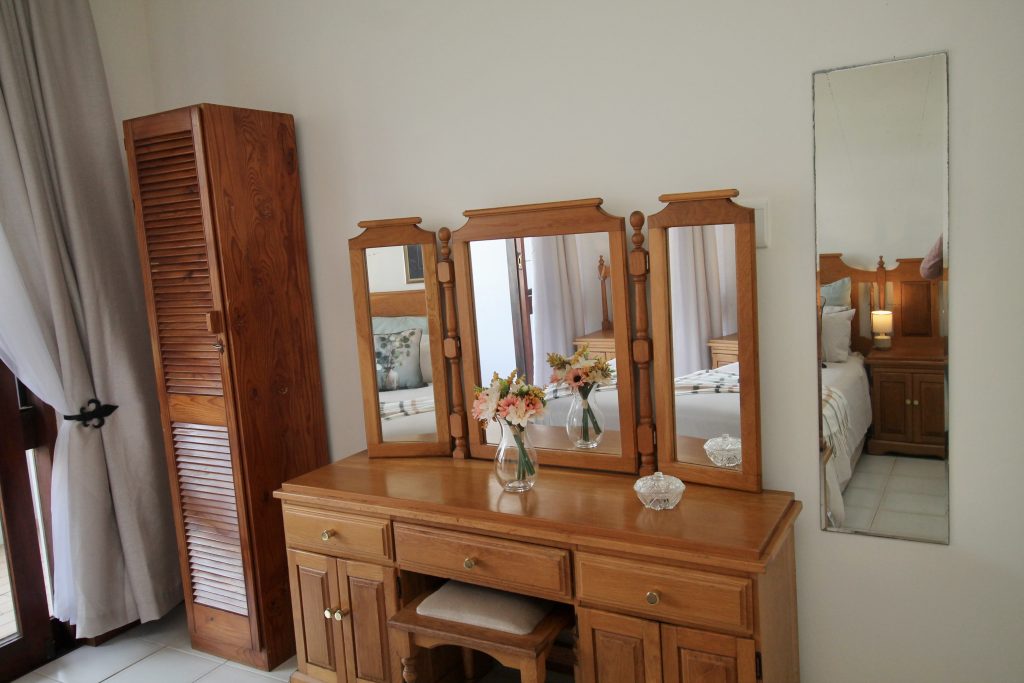 Esmezee 4, Self-Catering Holiday Accommodation