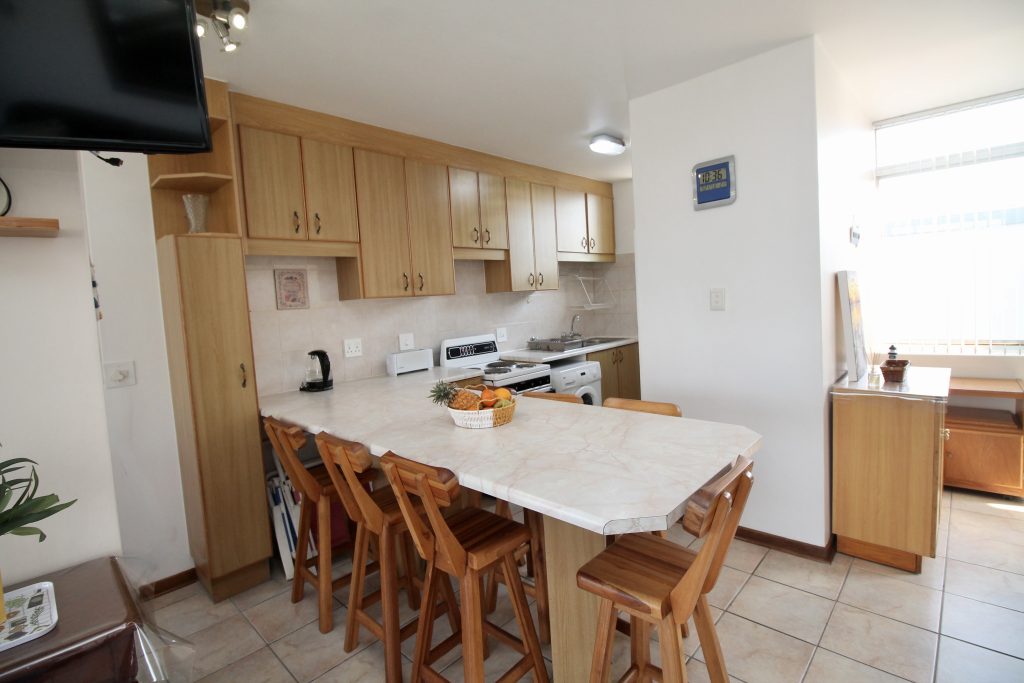 Esmezee 4, Self-Catering Holiday Accommodation