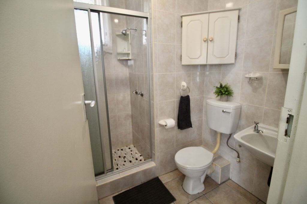Esmezee 4, Self-Catering Holiday Accommodation
