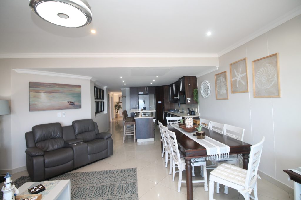 Lucien Sands 501, Self-Catering Holiday Accommodation