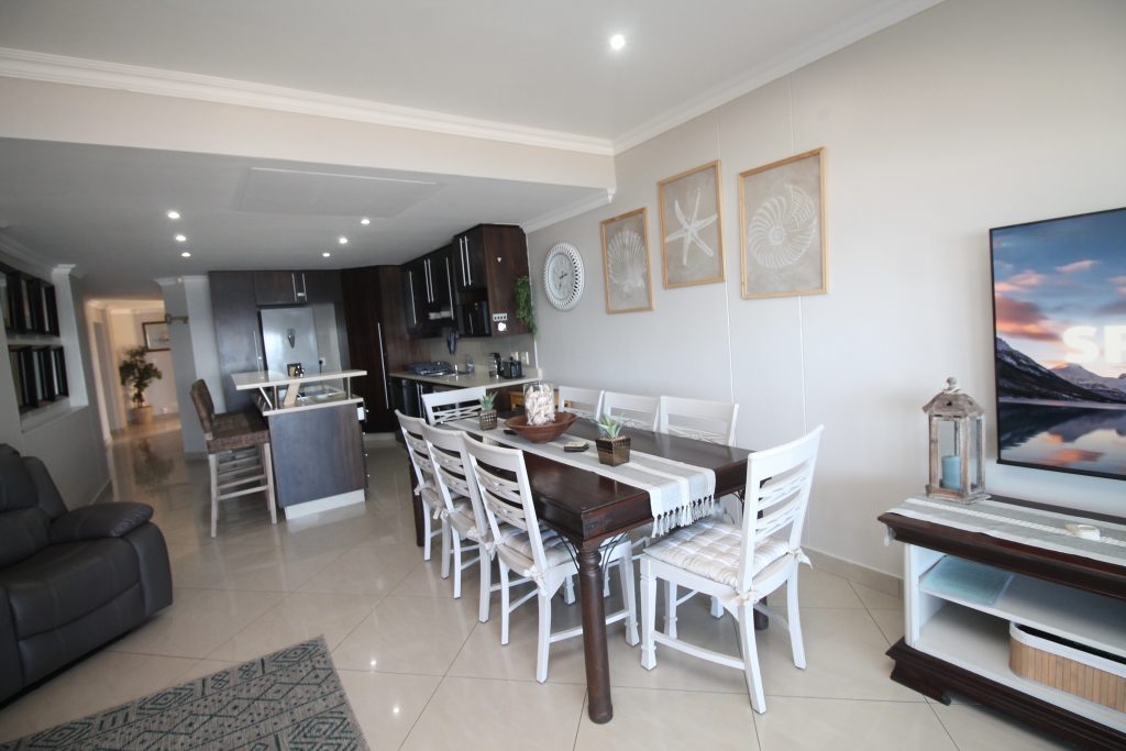 Lucien Sands 501, Self-Catering Holiday Accommodation