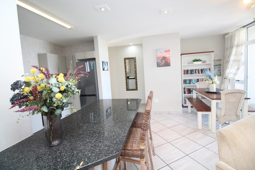 St Tropez 401, Self-Catering Holiday Accommodation