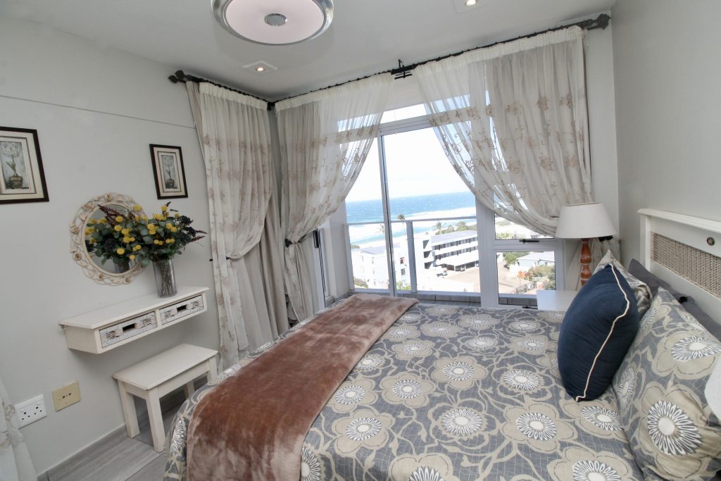 St Tropez 401, Self-Catering Holiday Accommodation