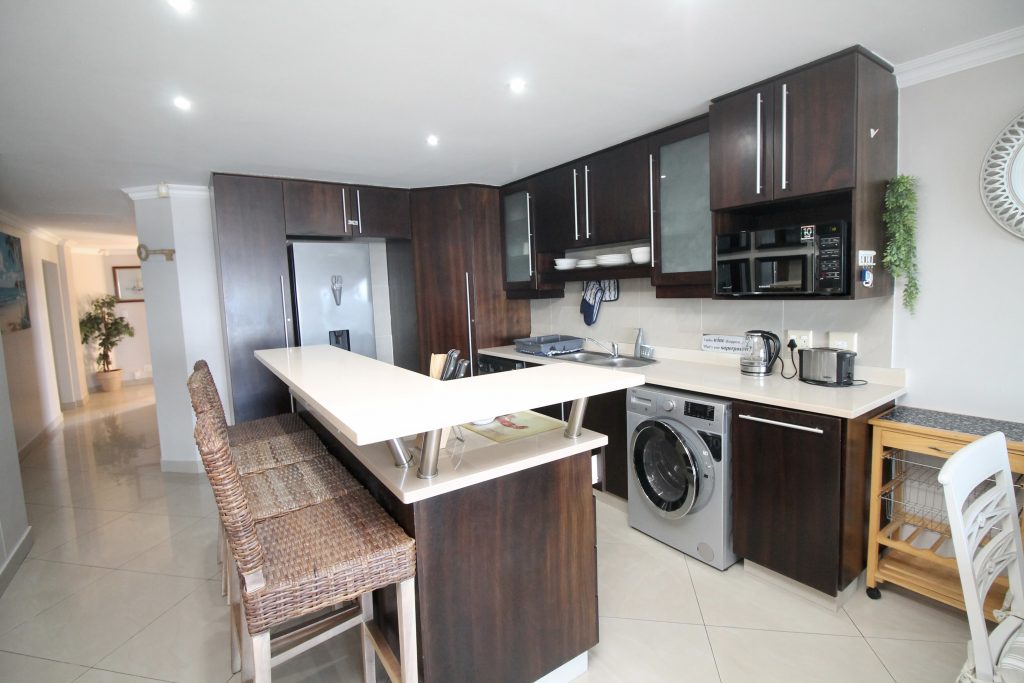 Lucien Sands 501, Self-Catering Holiday Accommodation