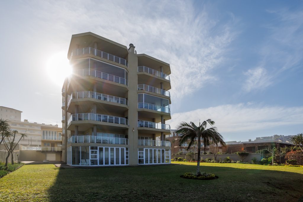 Lucien Sands 501, Self-Catering Holiday Accommodation