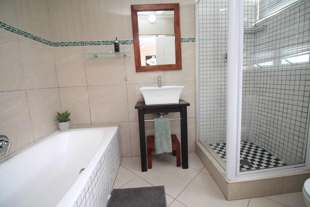 Arabella 5, Self Catering Holiday Accommodation, Margate